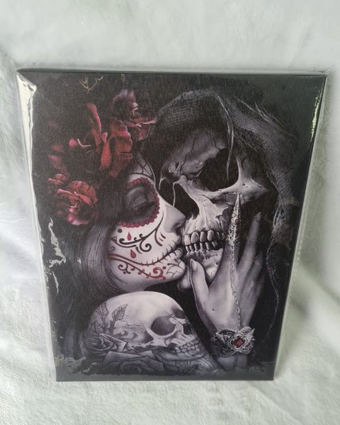19X25cm Spiral Kiss Mounted MDF Canvas Plaque