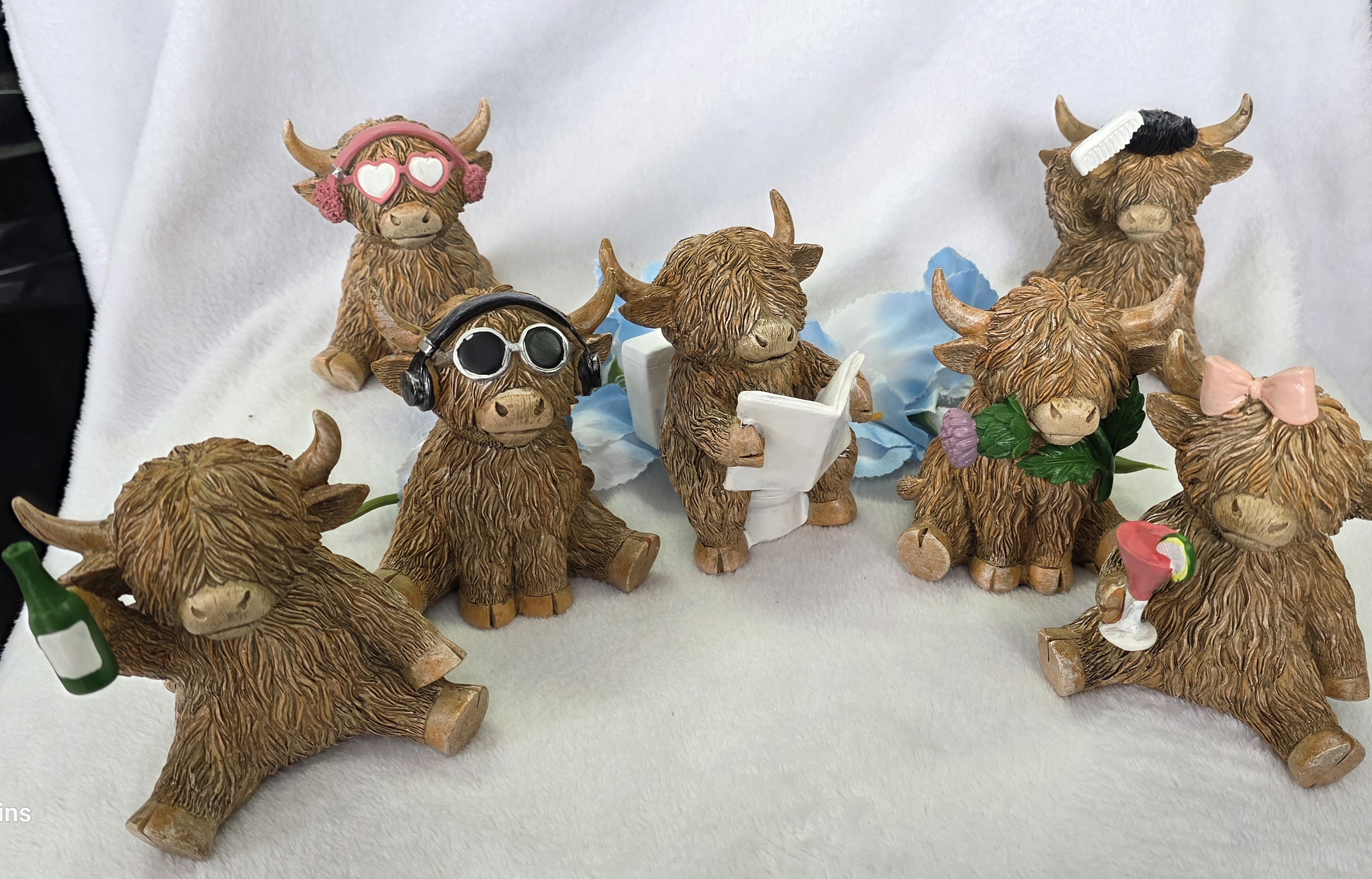 Happy Highland Cow Toilet reading humour figure